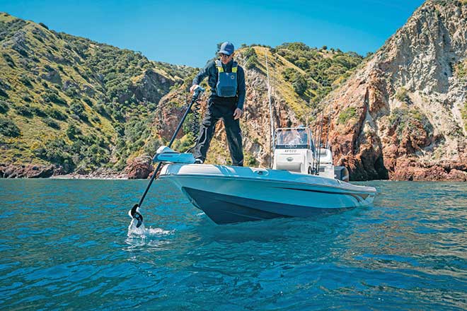 Lowrance introduces Recon